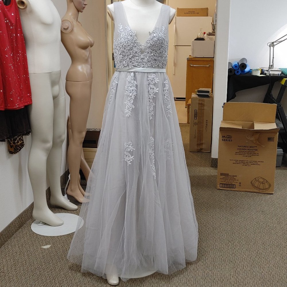 PROM/WEDDING LIGHT GRAY TULLE WITH FLORAL APPLIQUES BY BABYONLINE D.R.E.S.S.